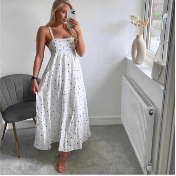 Zara Dresses & Skirts - ZARA WHITE EMBROIDERED FULLY LINED MAXI MIDI DRESS